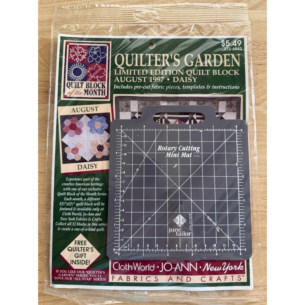 JoAnn Limited Ed. 1997 Quilter's Garden Quilt BOM August Daisy w June Tailor Mat